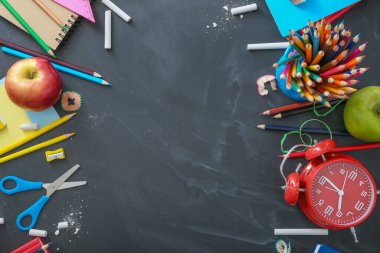 Tahtada okul kırtasiyesi seti