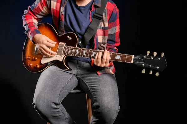 Young Man Playing Guitar Dark Background — Stock Photo, Image