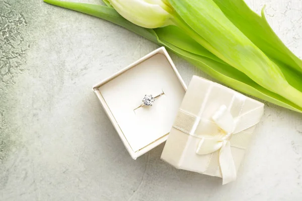 Box Beautiful Engagement Ring Light Background — Stock Photo, Image