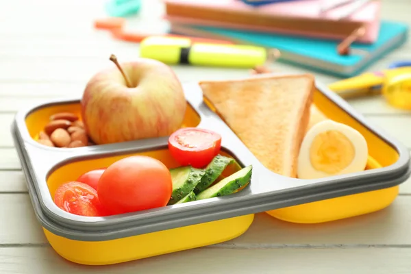 Scatola Pranzo Scuola Con Cibo Gustoso Tavola — Foto Stock