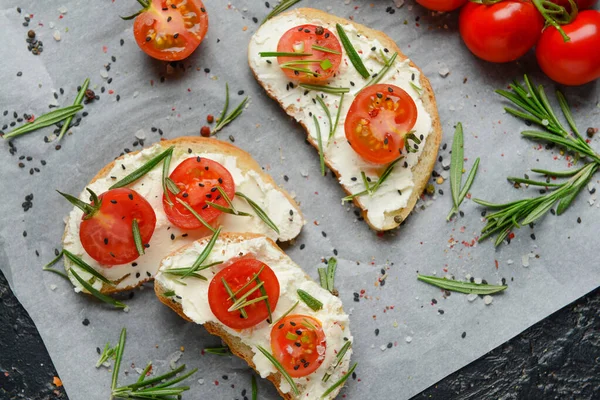 Sandwiches Tasty Cream Cheese Tomatoes Table — Stock Photo, Image