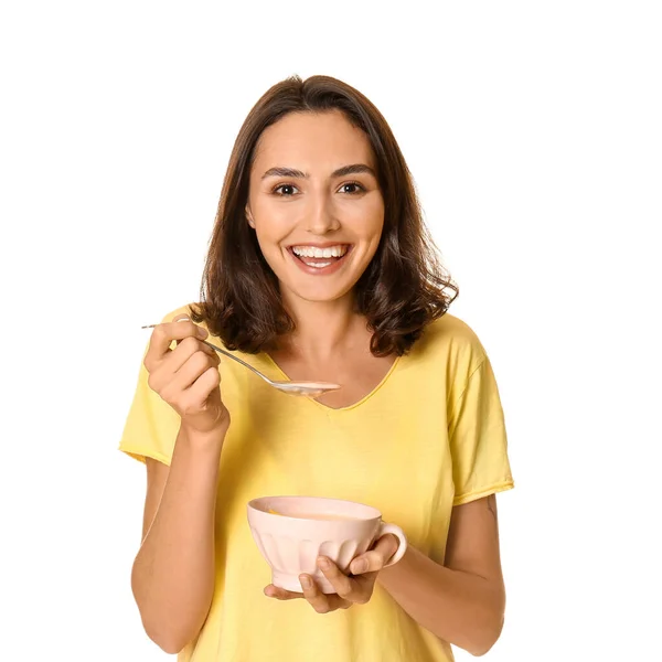 Mujer Joven Con Sabroso Yogur Sobre Fondo Blanco — Foto de Stock