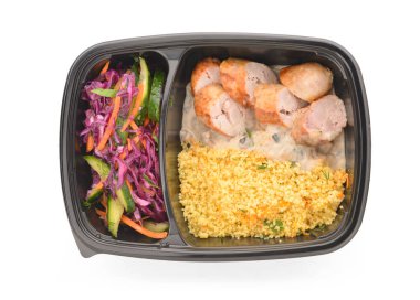 Beyaz arka planda sağlıklı yiyeceği olan konteynır