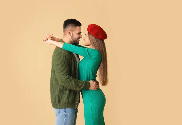 Happy Young Couple Color Background — Stock Photo, Image