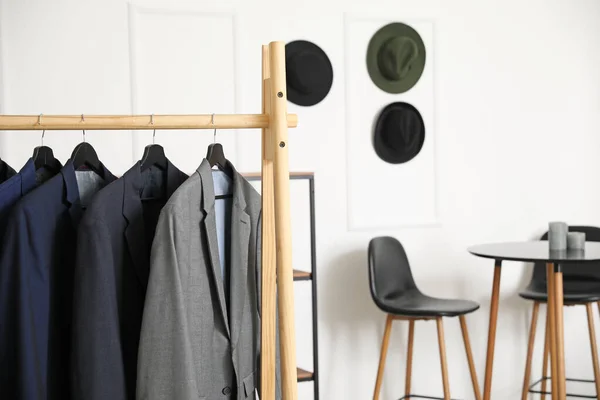 Rack Stylish Male Clothes Dressing Room — Stockfoto