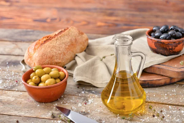 Bottle Tasty Olive Oil Wooden Table — Stock Photo, Image