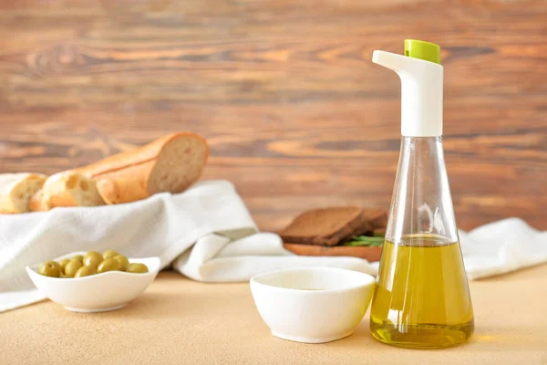 Bowl Bottle Tasty Olive Oil Table — Stock Photo, Image