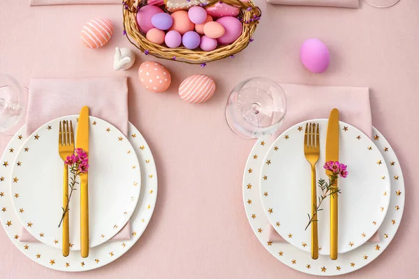 Gyönyörű Asztal Beállítása Húsvéti Ünnepségre — Stock Fotó