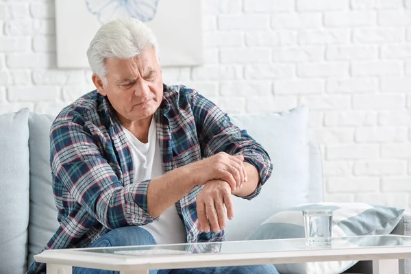 Senior Man Suffering Parkinson Syndrome Home — Stock Photo, Image