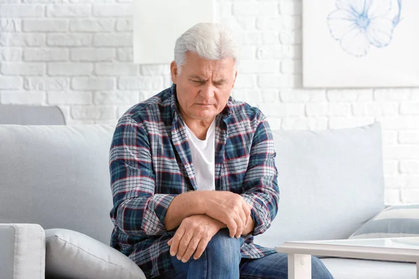 Senior Man Suffering Parkinson Syndrome Home — Stock Photo, Image