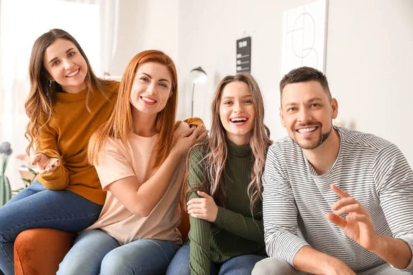 Amigos Usando Chat Video Casa — Foto de Stock