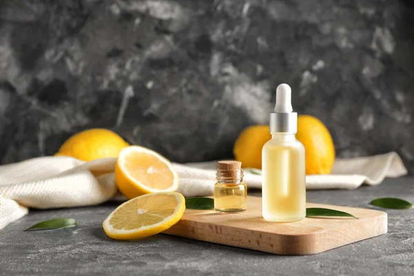 Bottles Lemon Essential Oil Table — Stock Photo, Image