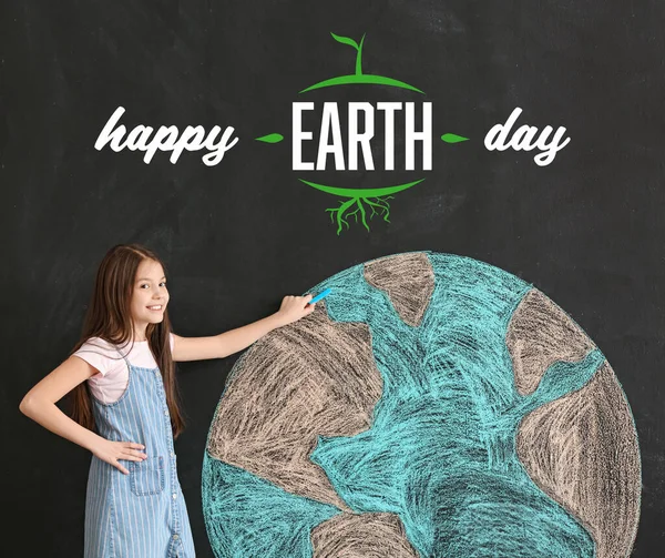 Egy Kislány Bolygót Rajzol Sötét Háttérrel Földi Ünnepség — Stock Fotó