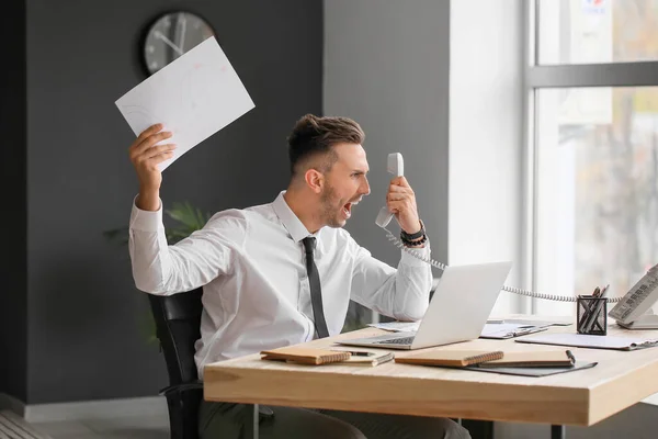 Angry Businessman Talking Telephone Office — Stock Photo, Image