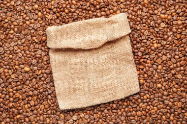 Kavrulmuş kahve çekirdekleri.