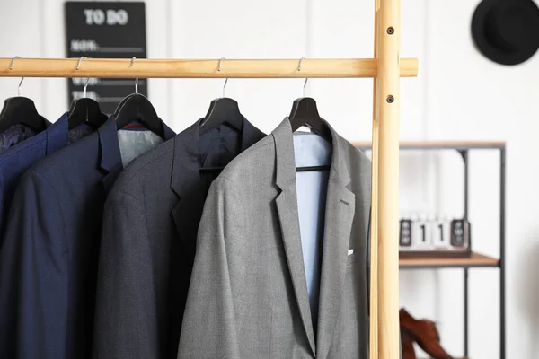 Rack Stylish Male Clothes Dressing Room — Stockfoto