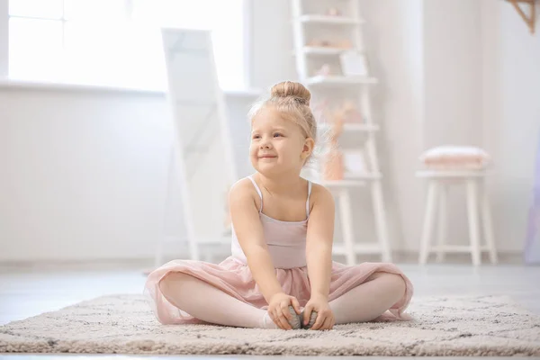 Niedliche Kleine Ballerina Hause — Stockfoto