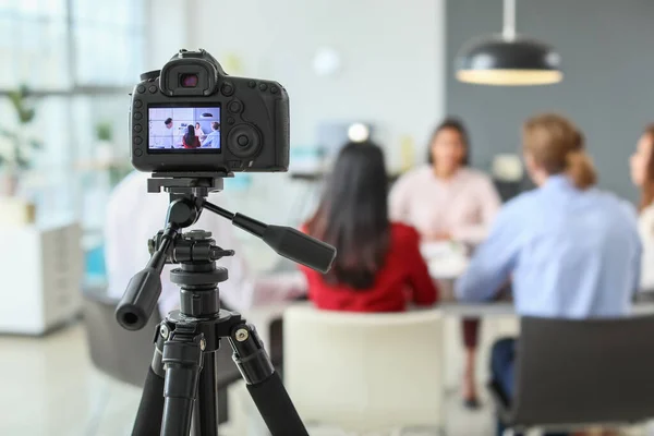 Filmning Anställningsintervju Med Sökande Office — Stockfoto