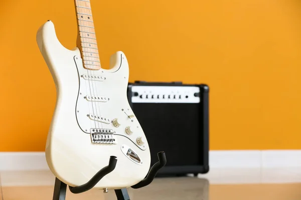 Modern Guitar Amplifier Color Wall — Stock Photo, Image