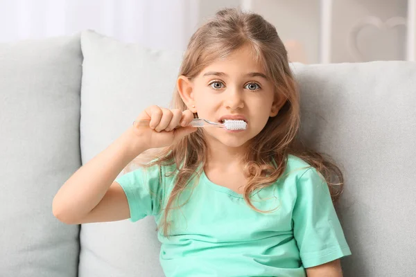 Cute Little Girl Toothbrush Home — Stock Photo, Image