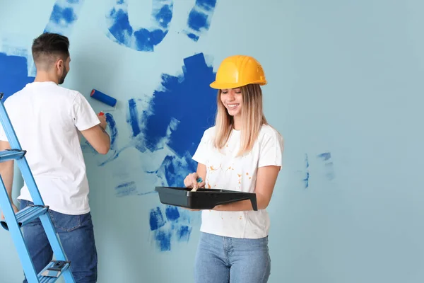 Happy Young Couple Doing Repair New House — Stock Photo, Image