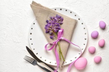 Paskalya kutlaması için güzel bir masa.