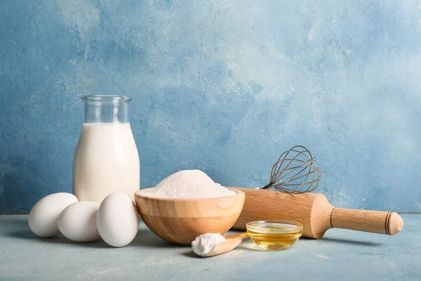 Ingredientes Para Preparar Panadería Sobre Fondo Color — Foto de Stock