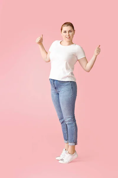 Overgewicht Vrouw Met Duim Kleur Achtergrond Gewichtsverlies Concept — Stockfoto