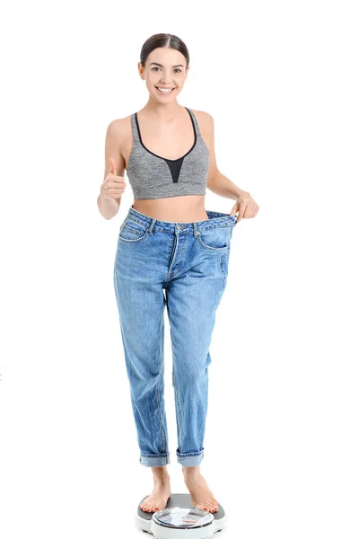 Молодая Женщина Свободной Одежде Белом Фоне Концепция Потери Веса — стоковое фото