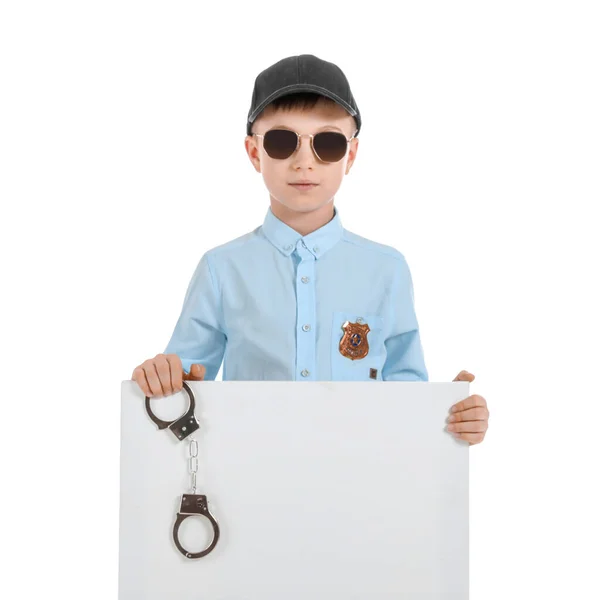 Pequeno Policial Bonito Com Cartaz Branco Fundo Branco — Fotografia de Stock