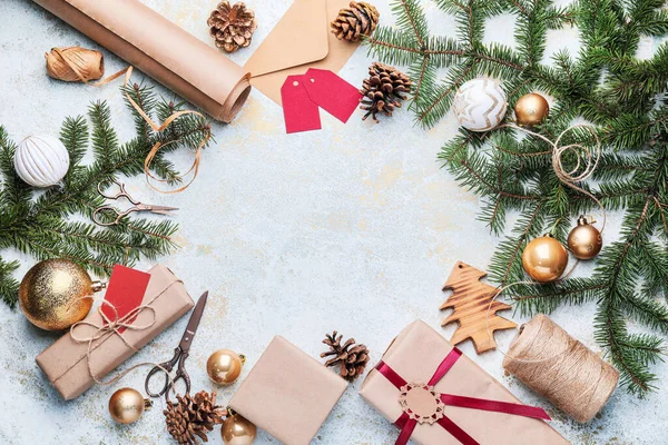 Quadro Feito Presentes Para Natal Com Decoração Fundo Branco — Fotografia de Stock