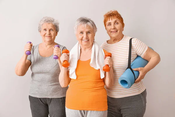 Elderly Women Sports Equipment Light Background — Stockfoto