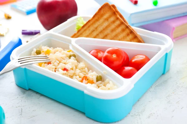 Scatola Pranzo Scuola Con Cibo Gustoso Tavola — Foto Stock