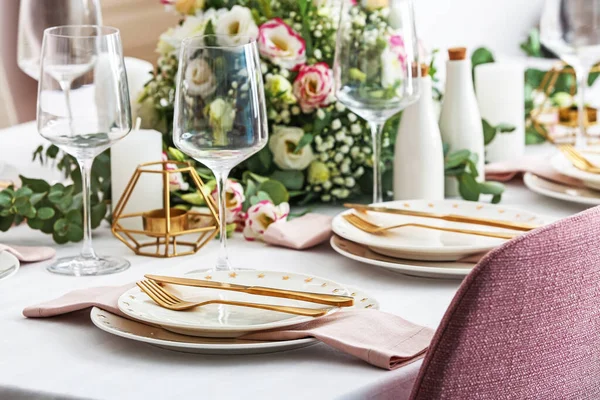 Gyönyörű Asztal Beállítás Esküvői Ünnepség Étteremben — Stock Fotó