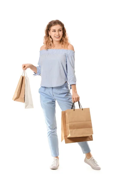 Mooie Jonge Vrouw Met Boodschappentassen Witte Achtergrond — Stockfoto