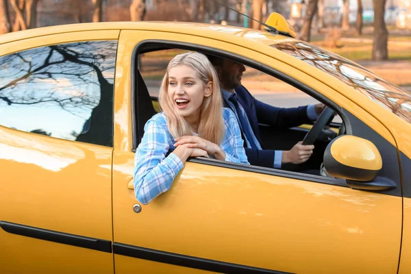 Beautiful Young Woman Traveling Taxi — Stock Photo, Image