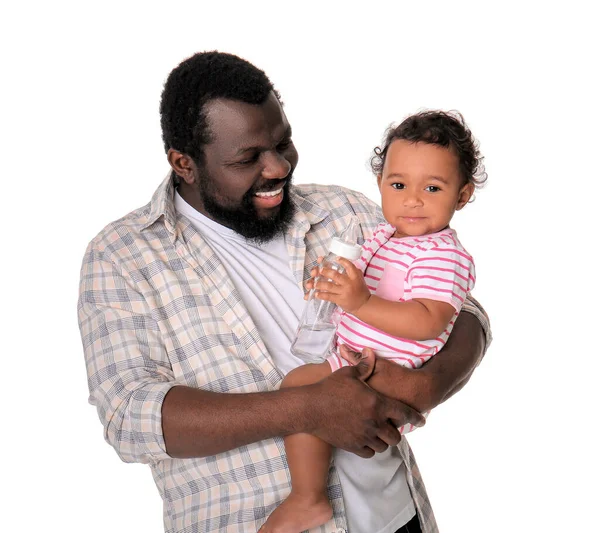 Africano Americano Homem Com Seu Bebê Bonito Fundo Branco — Fotografia de Stock