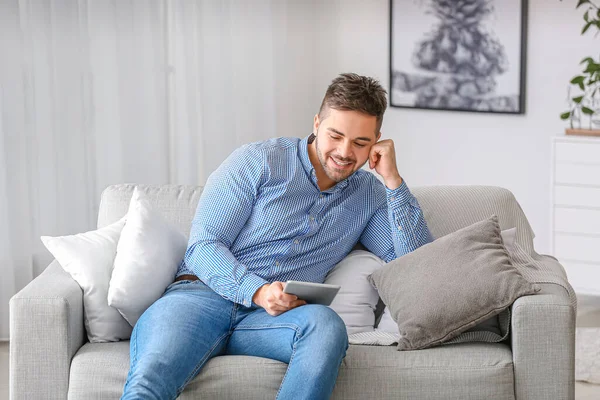 Handsome Man Tablet Computer Home — Stock Photo, Image