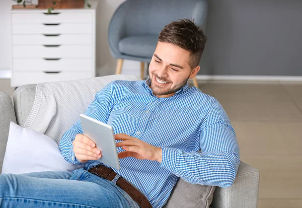 Handsome Man Tablet Computer Home — Stock Photo, Image