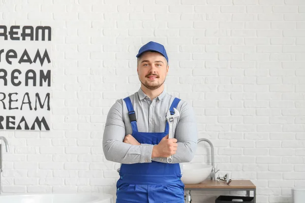 Retrato Fontanero Guapo Baño — Foto de Stock