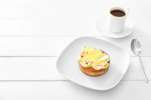 Plate Tasty Cake Cup Coffee Table — Stock Photo, Image