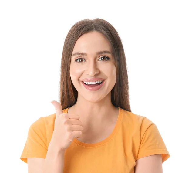 Jovem Com Belo Sorriso Mostrando Polegar Para Cima Fundo Branco — Fotografia de Stock