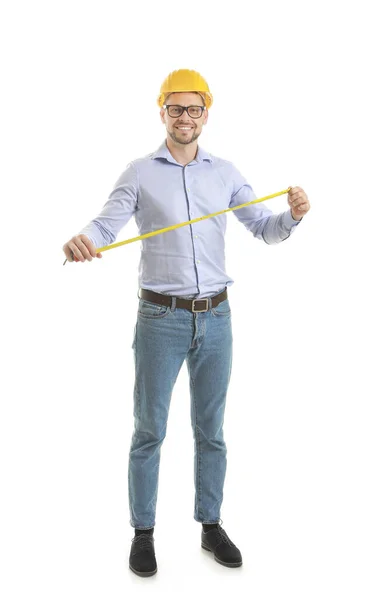 Ingeniero Masculino Con Cinta Métrica Sobre Fondo Blanco — Foto de Stock