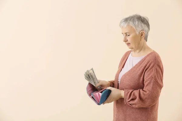Senior Woman Money Color Background — Stock Photo, Image