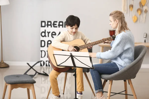 Private Music Teacher Giving Guitar Lessons Little Boy Home — Stock Photo, Image