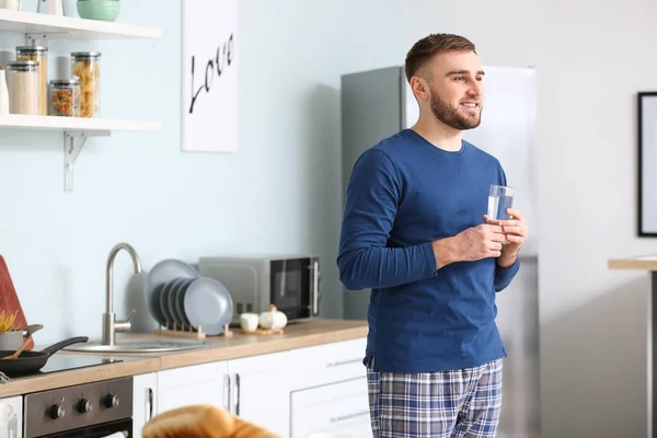 Young Man Drinking Water Kitchen — Stock Photo, Image