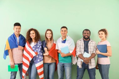 Dil okulunun genç öğrencileri