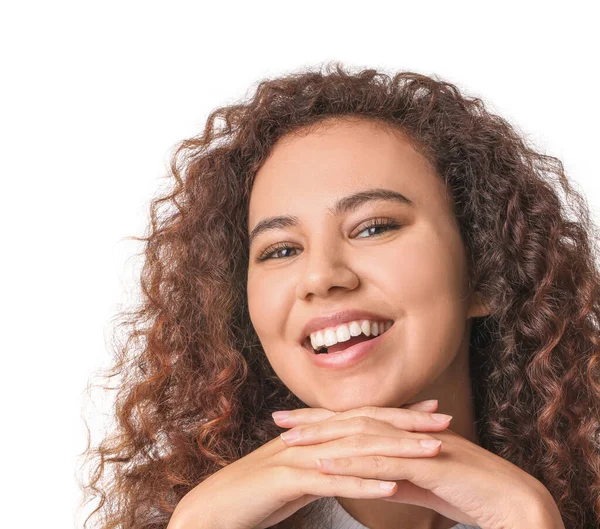 Mulher Feliz Com Dentes Saudáveis Fundo Branco — Fotografia de Stock