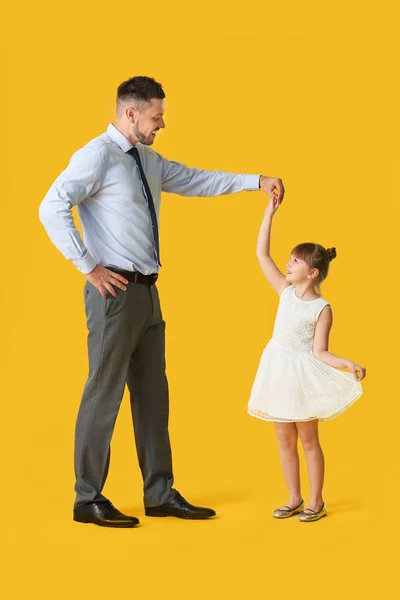 Father His Little Daughter Dancing Color Background — Stock Photo, Image