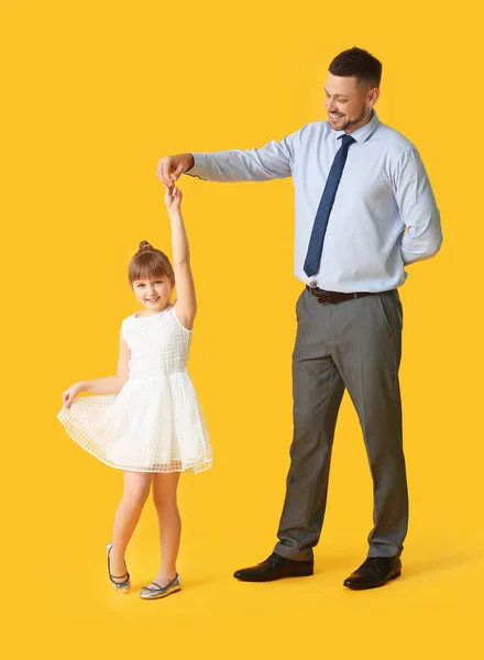Father His Little Daughter Dancing Color Background — Stock Photo, Image
